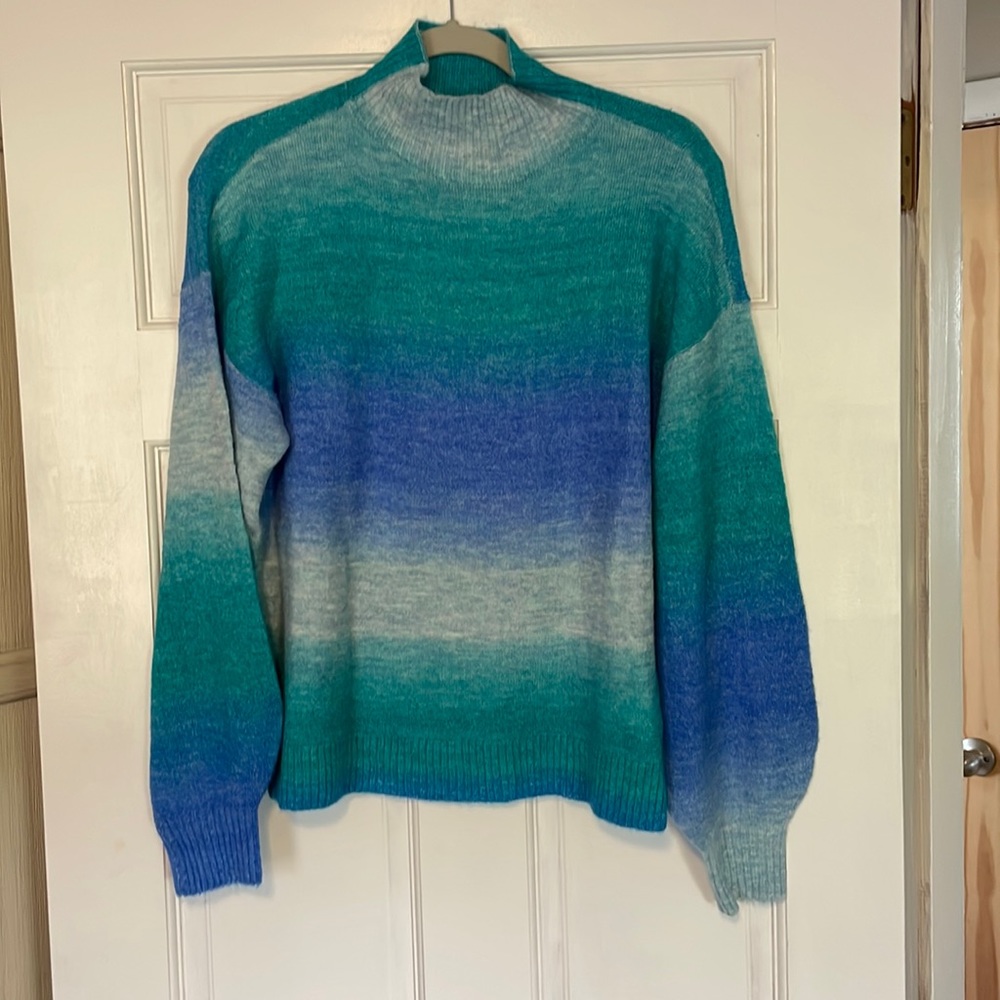 NWT GAP sweater, small